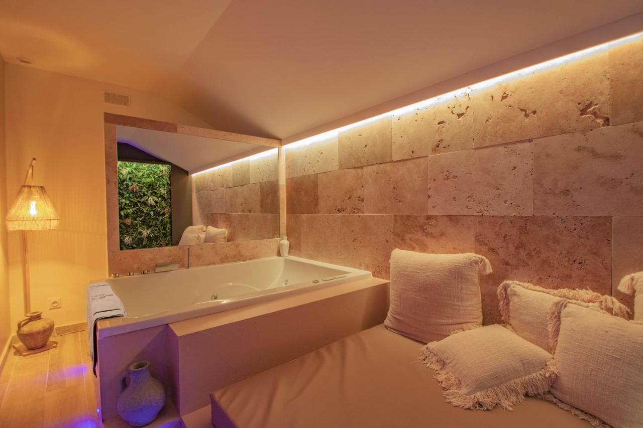 Les Bains D'Eros Hotel Cuers Ngoại thất bức ảnh