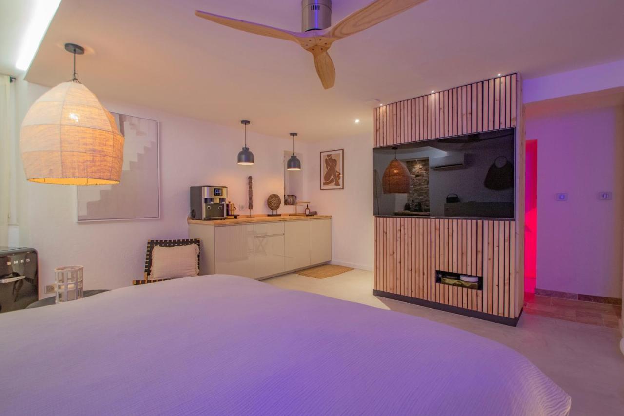 Les Bains D'Eros Hotel Cuers Ngoại thất bức ảnh