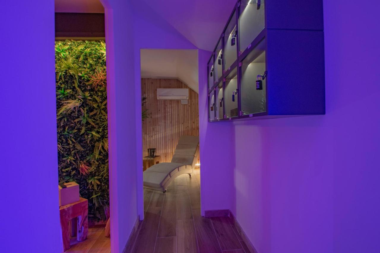 Les Bains D'Eros Hotel Cuers Ngoại thất bức ảnh